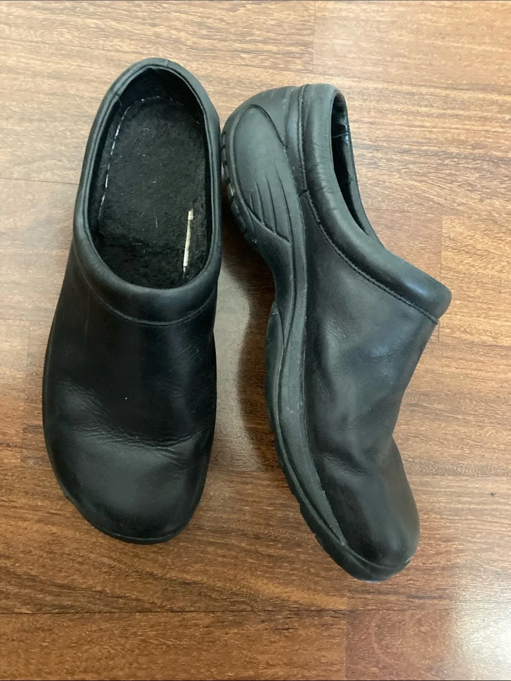 Merrell Black Leather Slip-On Work Clogs Sz 9